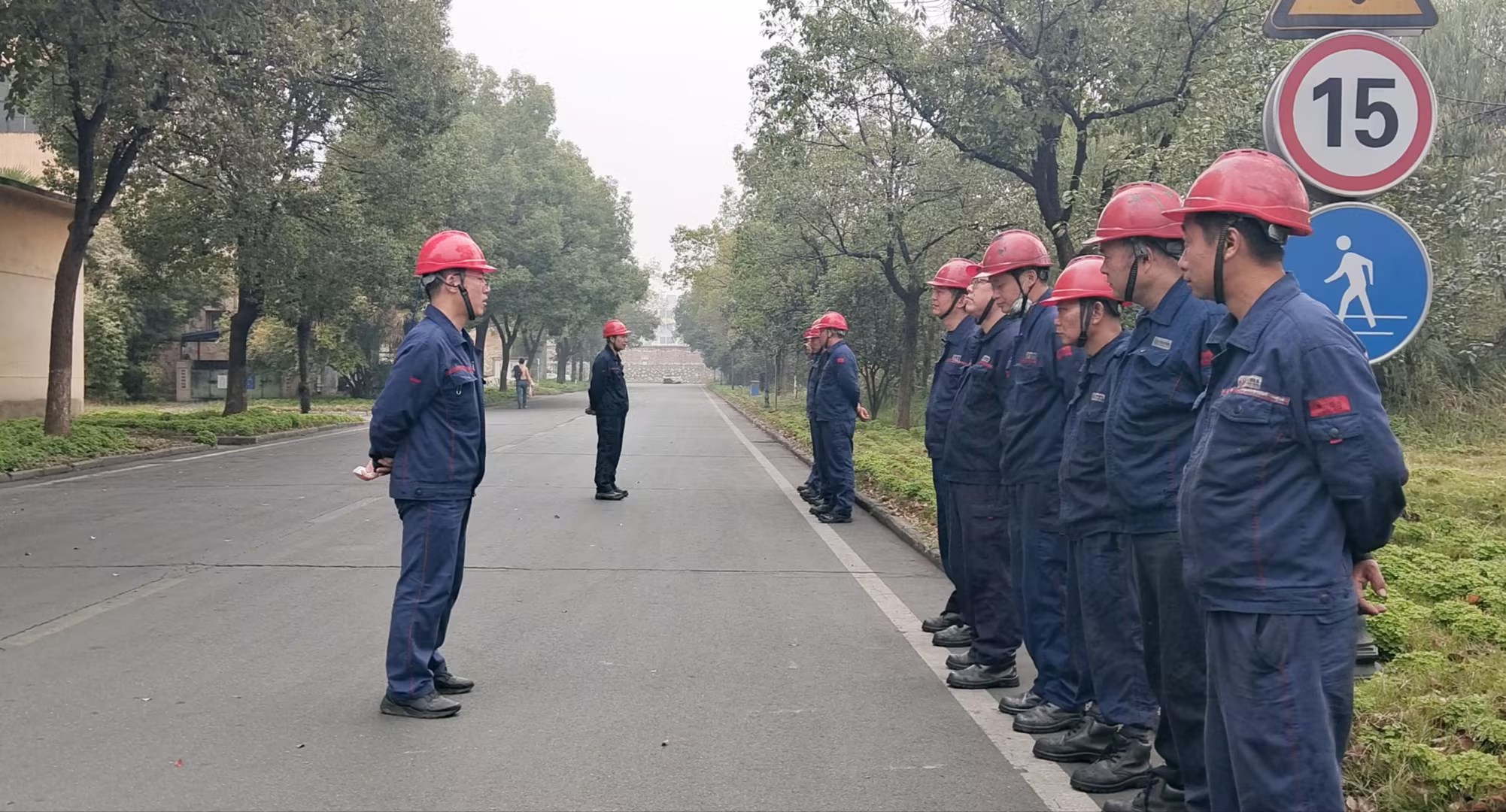 動(dòng)員會1.jpg 動(dòng)員會1.jpg